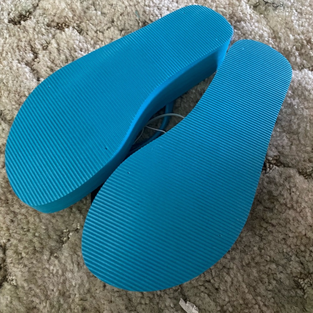Bebe platform flip flops - Picture 3 of 4